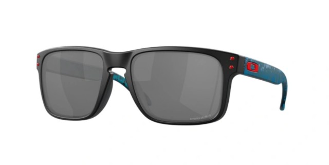 Oakley Holbrook …