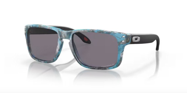 Oakley Holbrook …