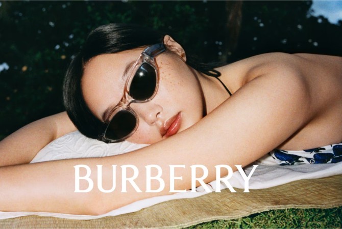 Burberry | Κλασική Βρετανική Κομψότητα